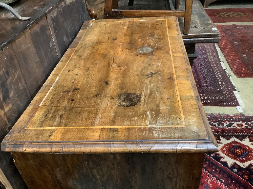 An 18th century banded walnut chest, width 95cm, depth 51cm, height 90cm